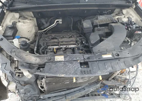 2011 Kia Sorento Base z USA, uszkodzony, nr VIN 5XYKT3A15BG112766